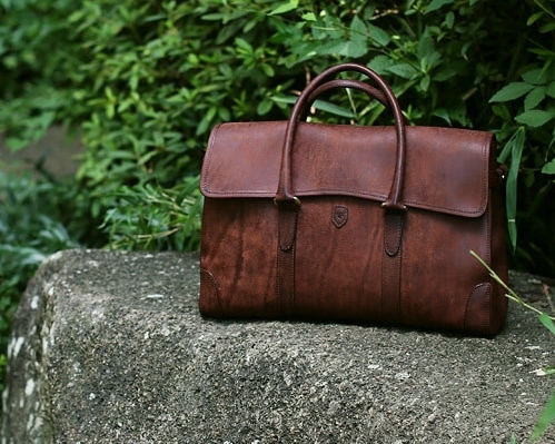 月日が重ねる大人の渋さ。長く使える日本製のバッグをご紹介。